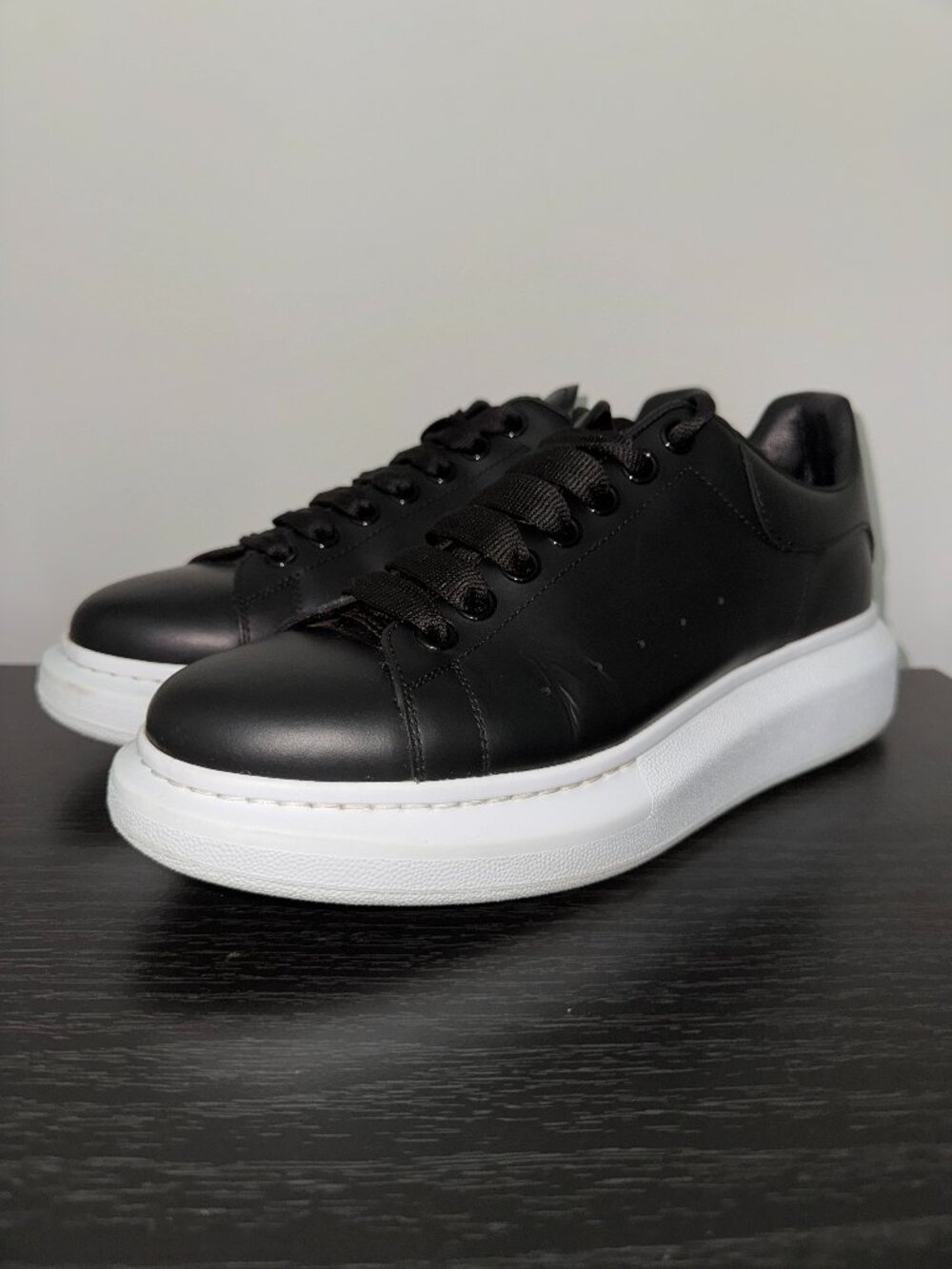 Alexander McQueen Women's Oversized Sneaker in Black 41EU
